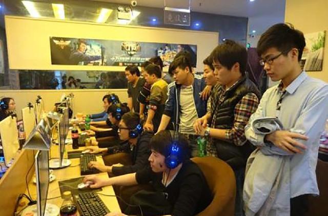 LCS赛区的FlyQuest战队今日官宣了S12冠军教头Ssong的加入，新赛季Ssong将担任Fly战队主教练